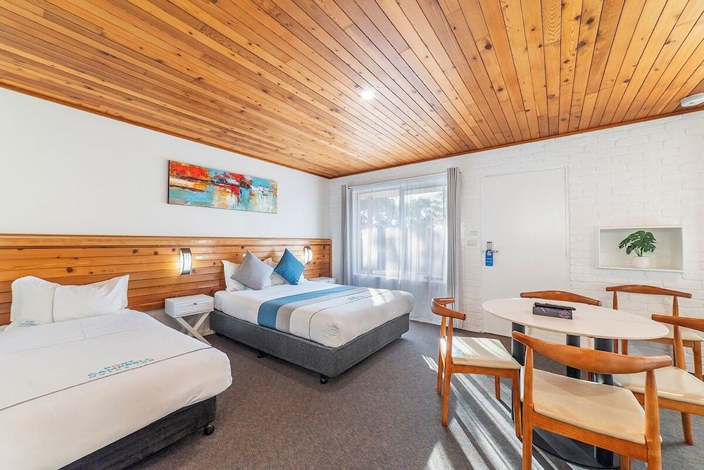 Family Room, 1 Bedroom