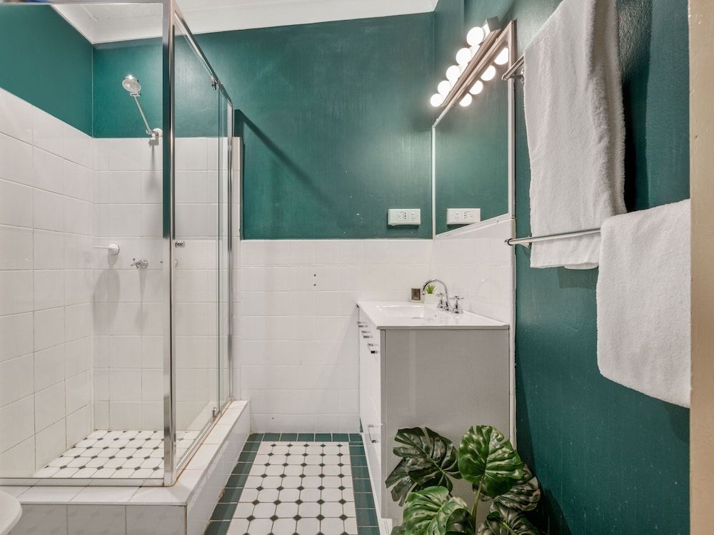 Echo Point Discovery Motel Scenic View Queen Plus Two 4