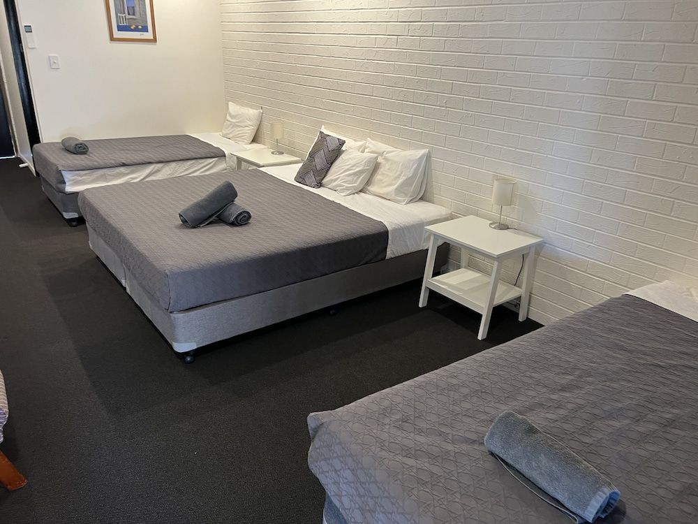 Albert Park Motor Inn Family Room 2