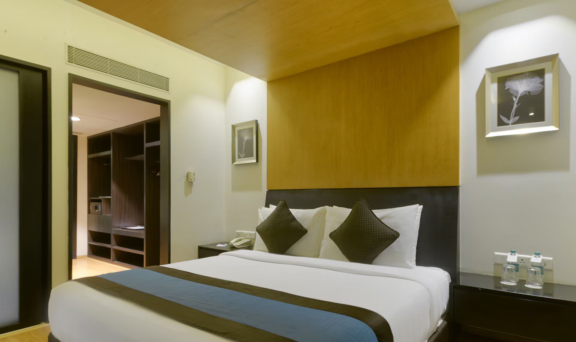 Deluxe Suite, 2 Twin Beds