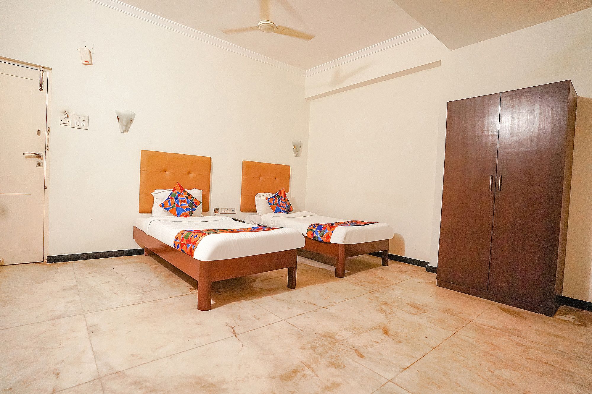 FabHotel Planet Grande Deluxe Room