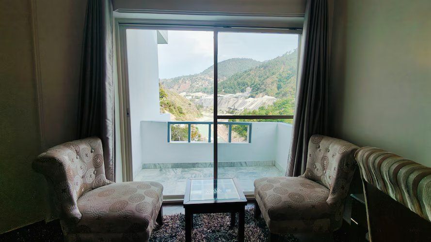 Deluxe Room With Valley View