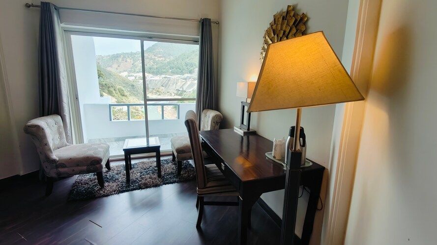 Premium Twin Bed Room