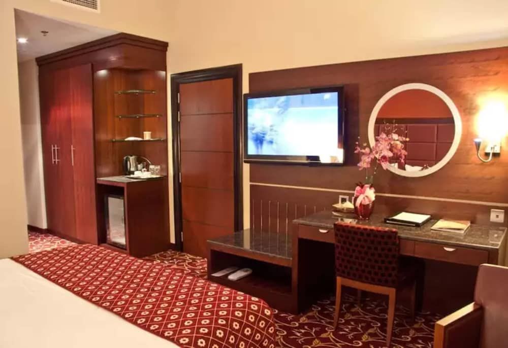 undefined Ramee Rose Hotel 4