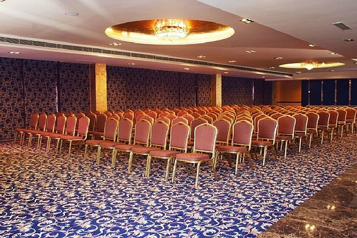 undefined Hotel Planet Landmark 10