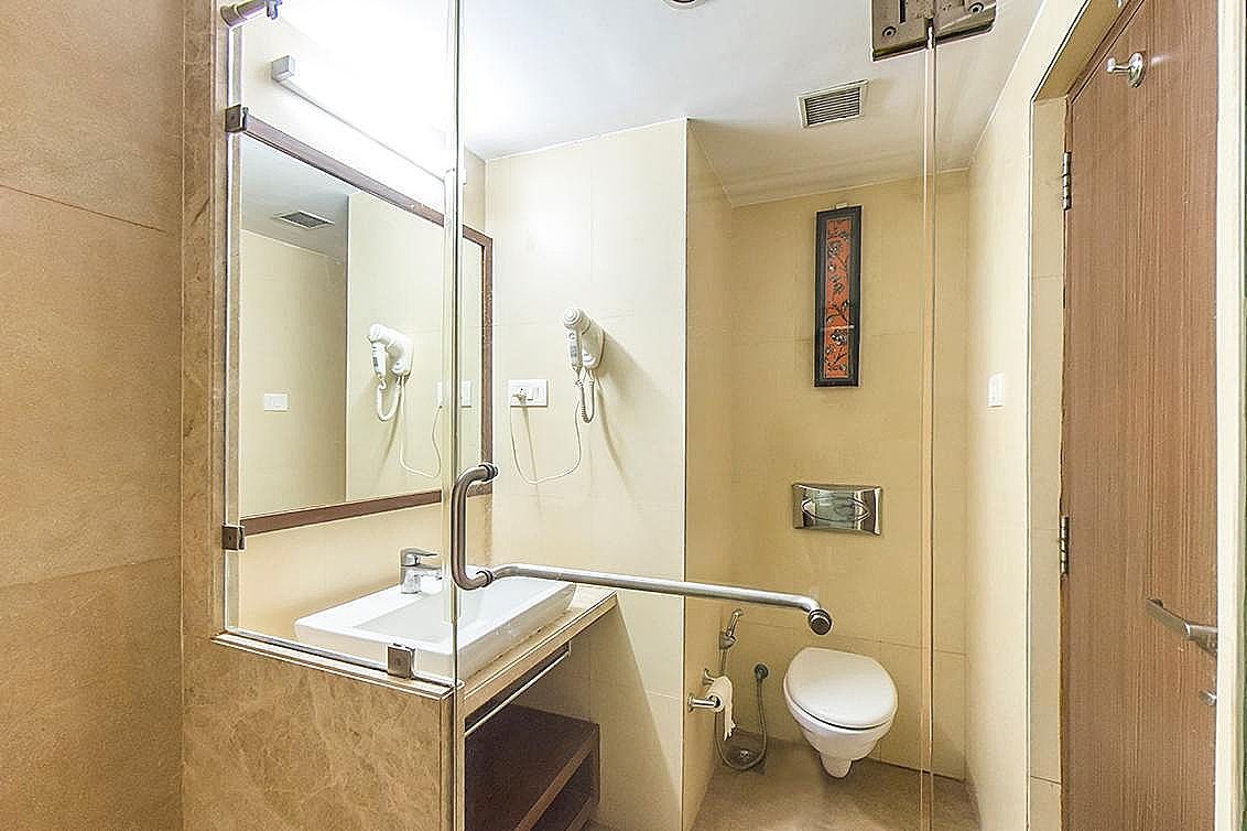 Hotel Planet Landmark Deluxe Room 6