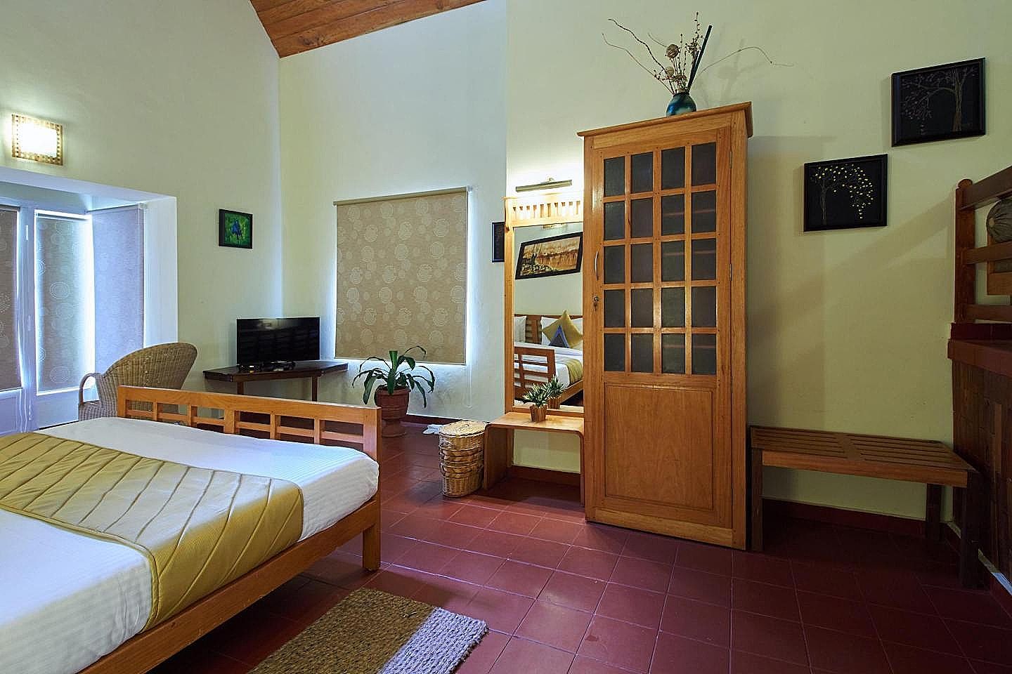 Ambady Estate Colonial Cottage 4