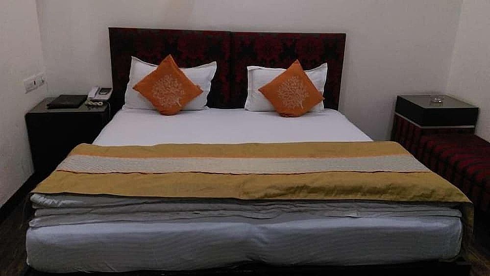 Hotel Aadhar Deluxe Room 2