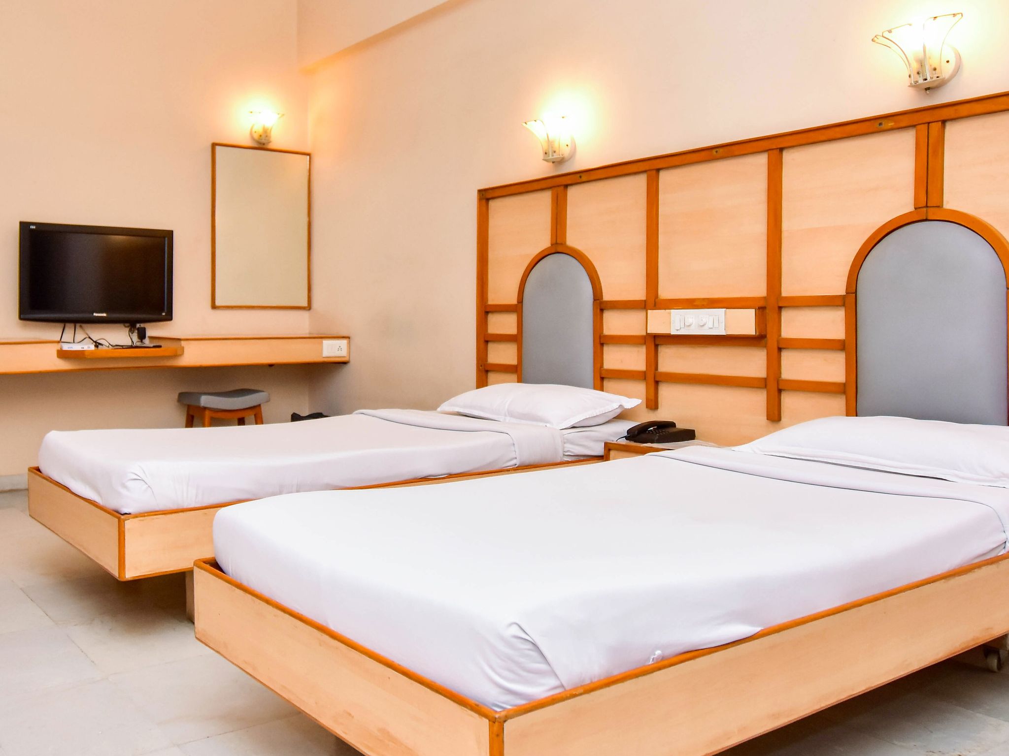 Bhimas Deluxe Deluxe Ac Room 8
