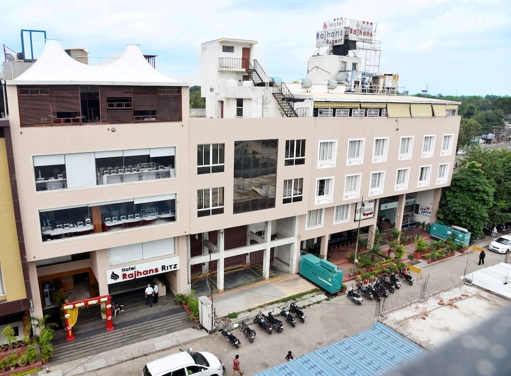 undefined Hotel Rajhans Regent 2