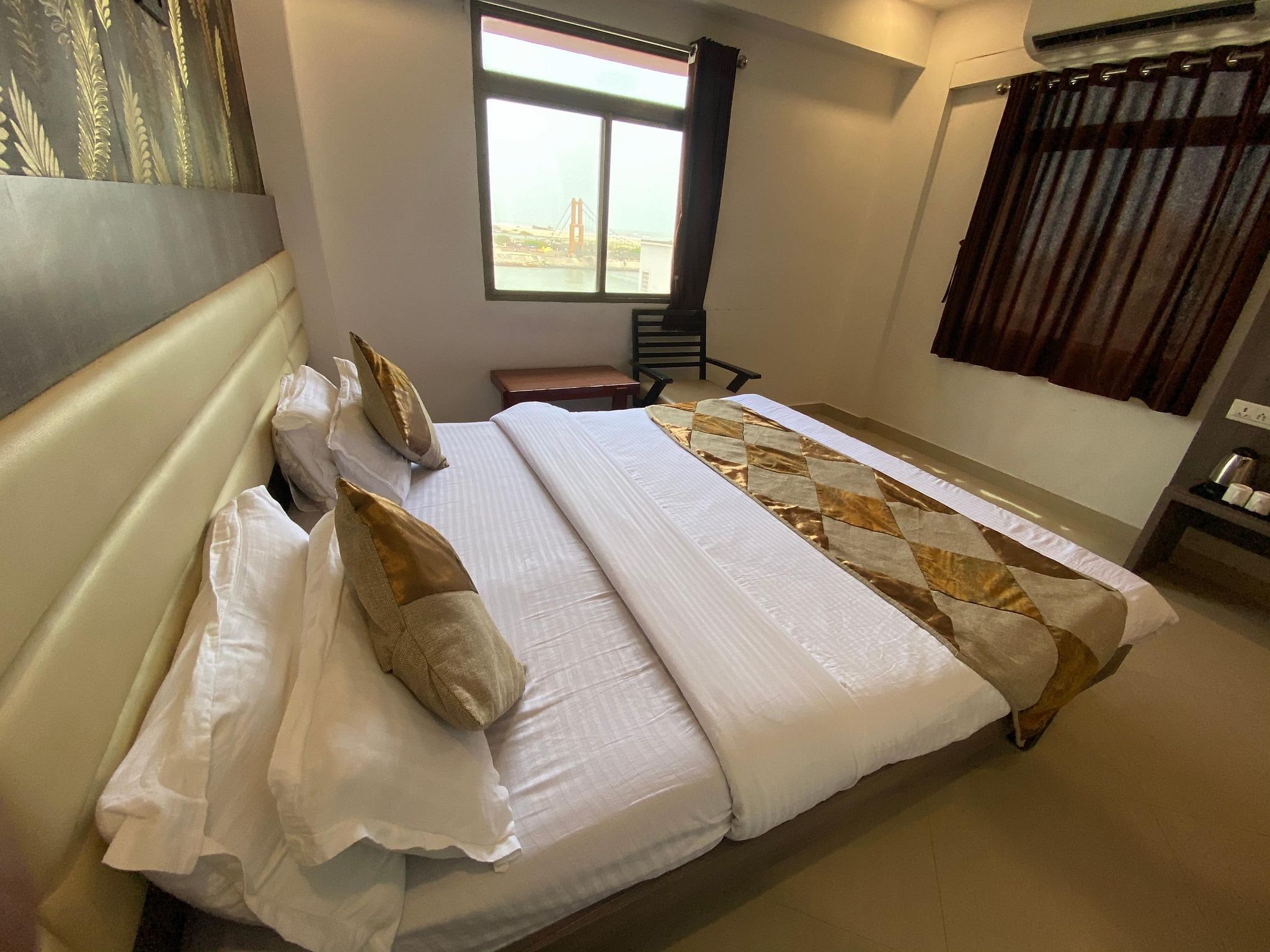 Hotel Gomti Standard Double Bed