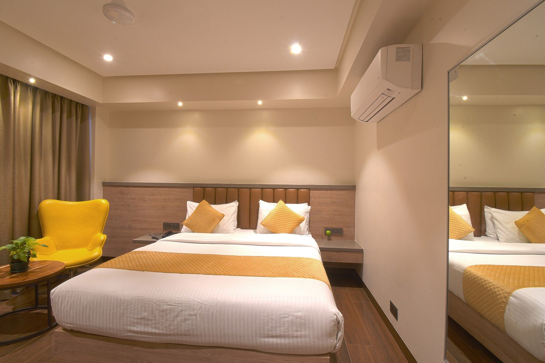 Hotel Season 4 Deluxe AC Room 6