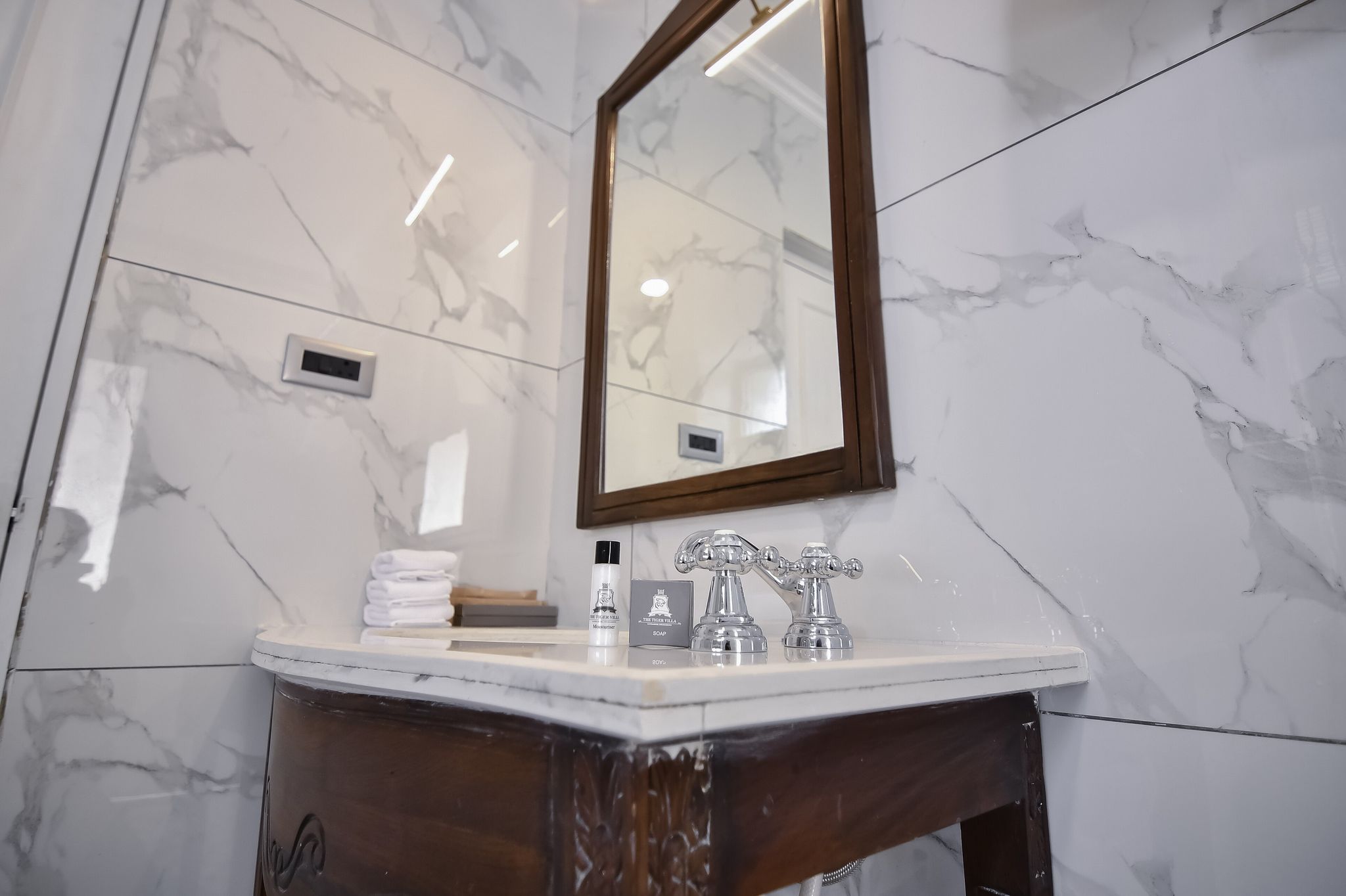 The Tiger Villa Deluxe Room 10