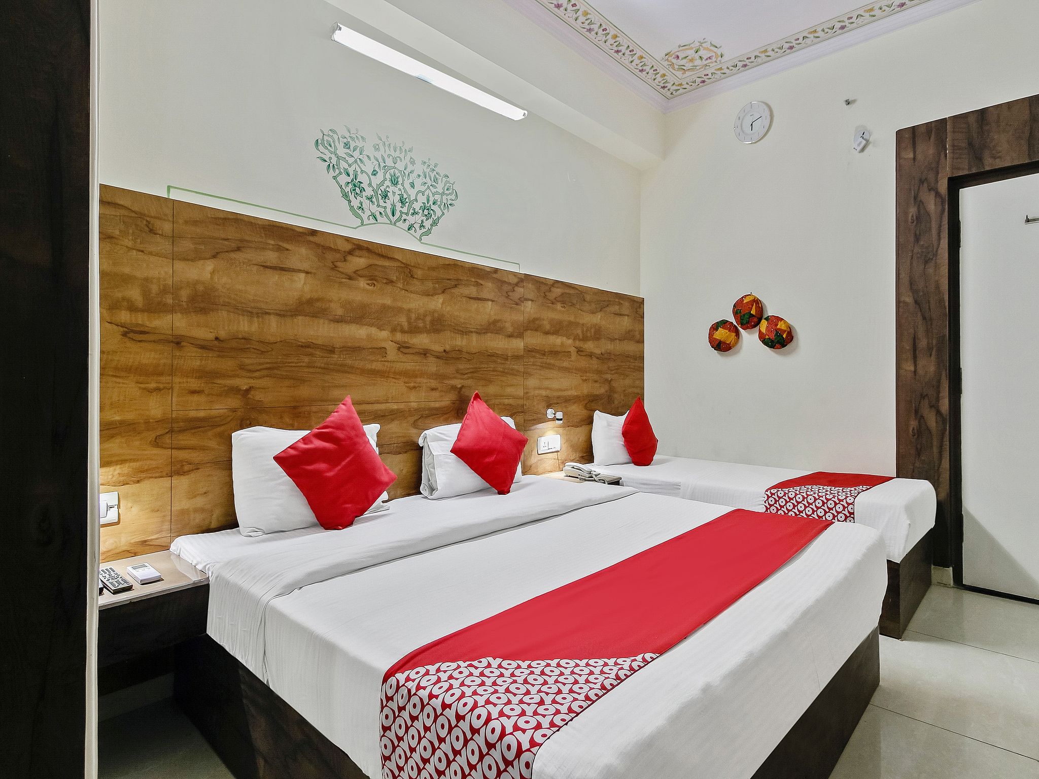 Hotel Arco Palace Standard Room Swimming Pool and Gym