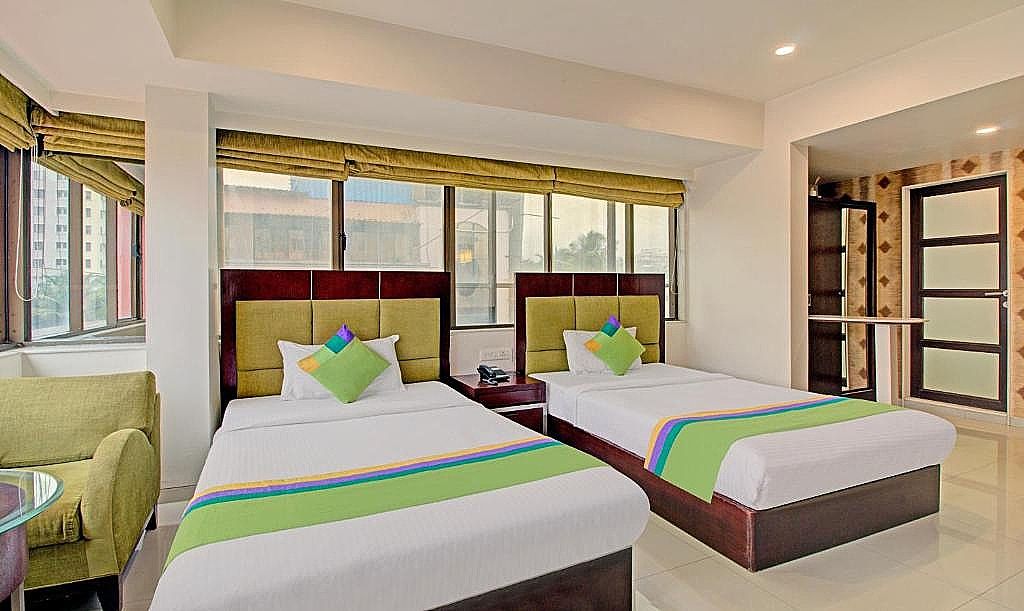 Treebo Bhairavee, Baner Deluxe Double Room 7