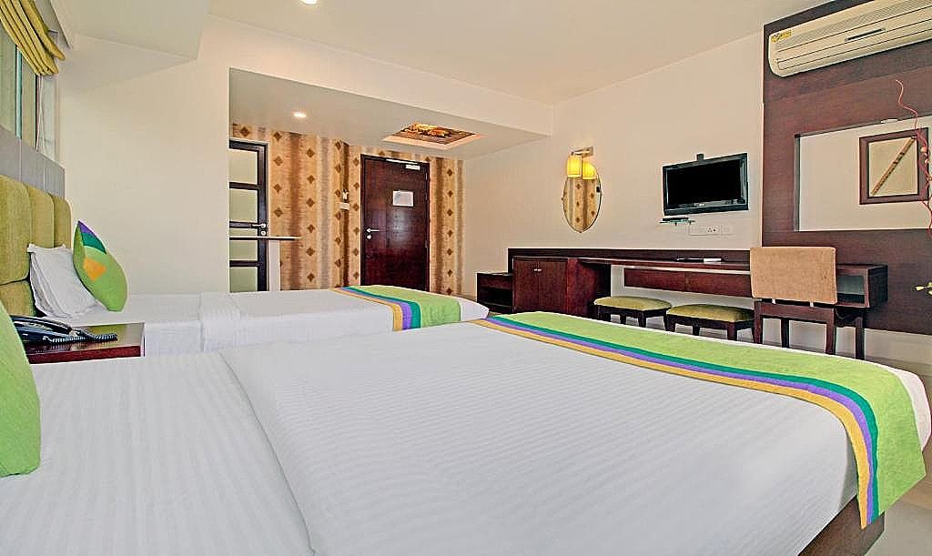 Treebo Bhairavee, Baner Deluxe Double Room 2