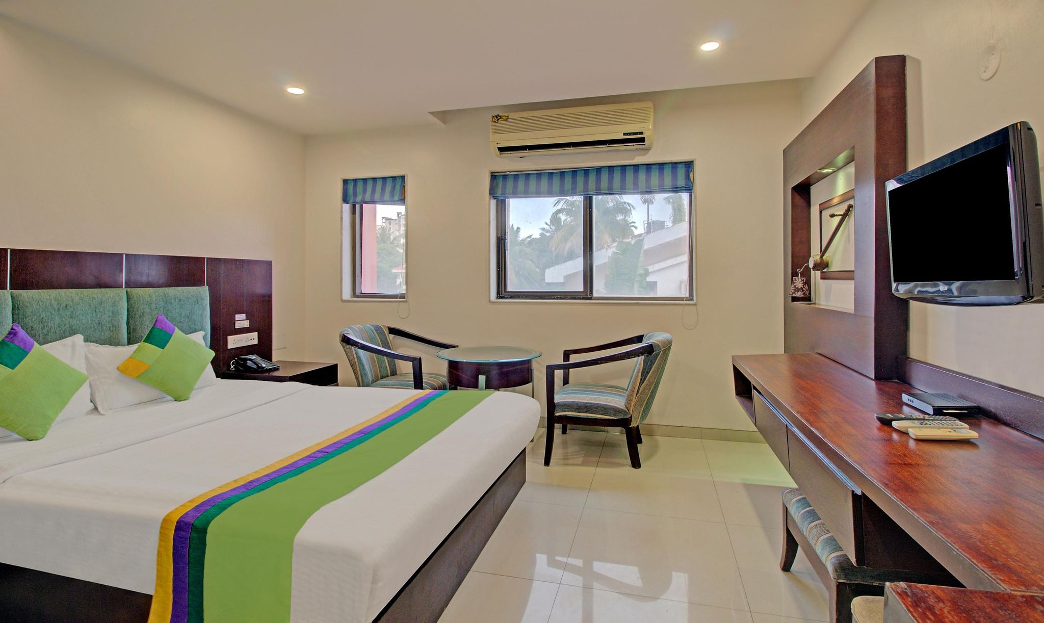 Treebo Bhairavee, Baner Standard Double Room 8