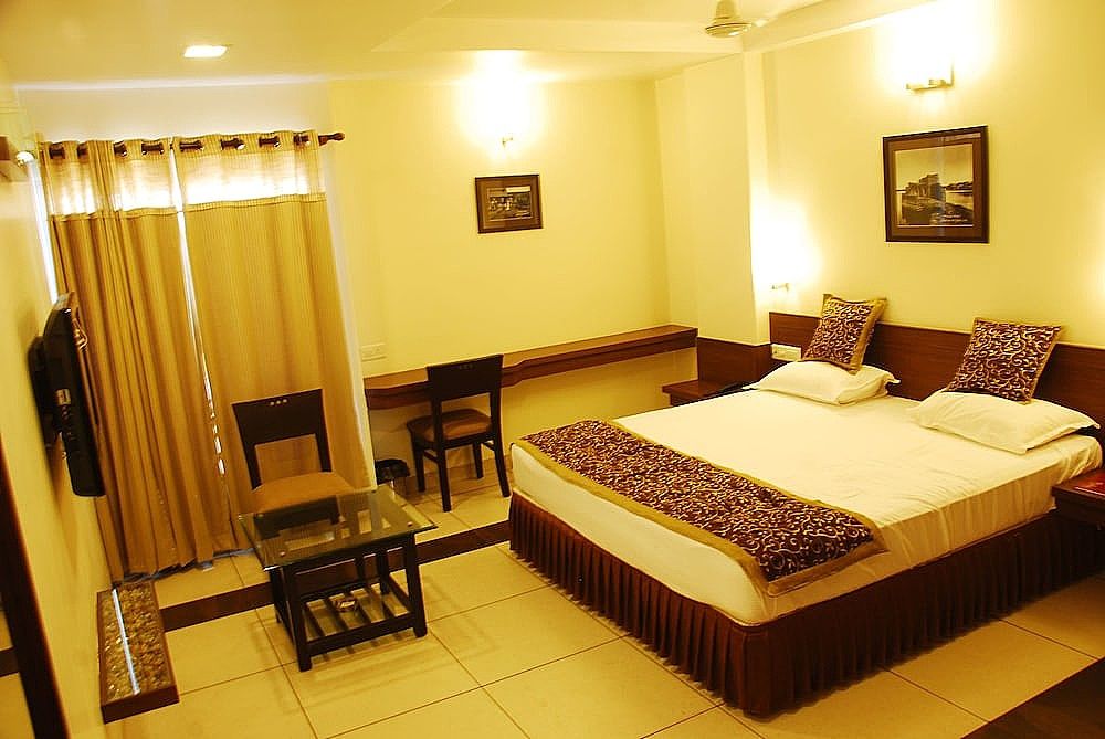Grand Ashirwad Beacon, Bhopal Deluxe Room 2