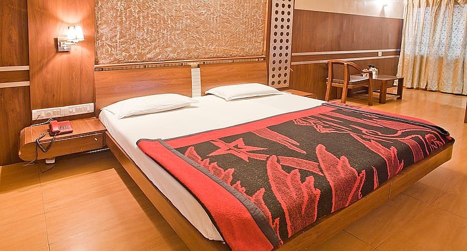 Hotel Samrat Deluxe A/C Room 2