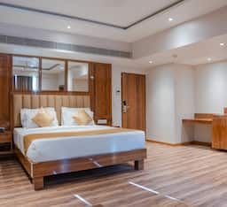 Single Club Premier Room