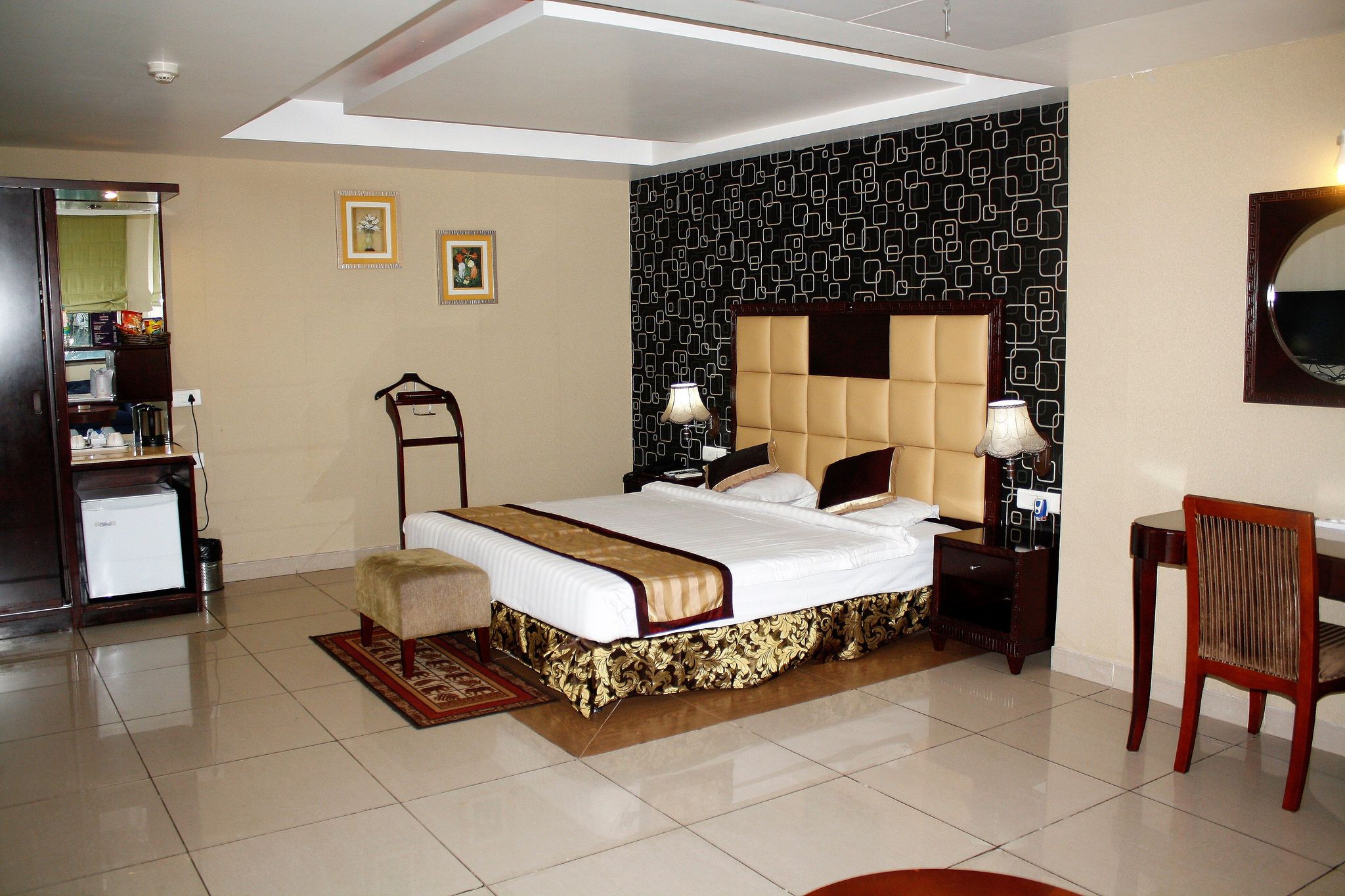 undefined Hotel Gateway Grandeur 8