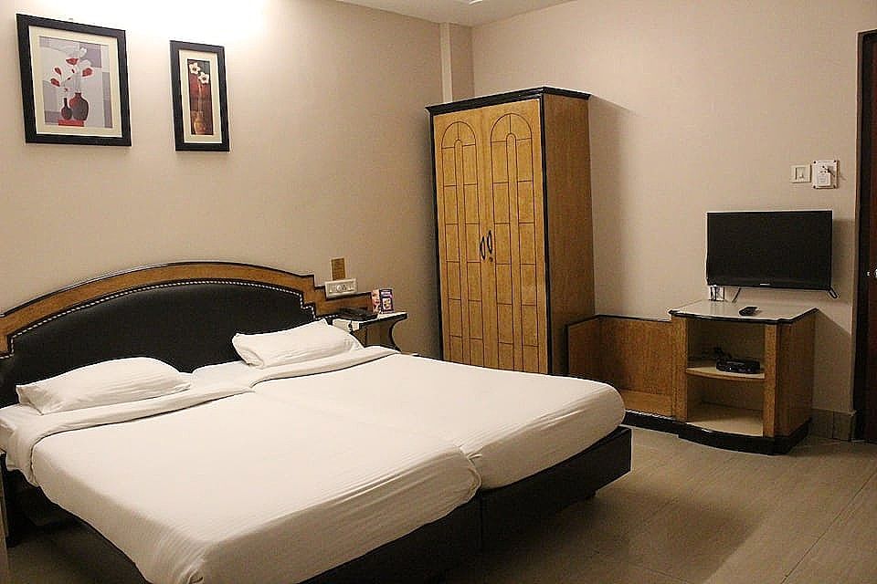 Deluxe AC Room