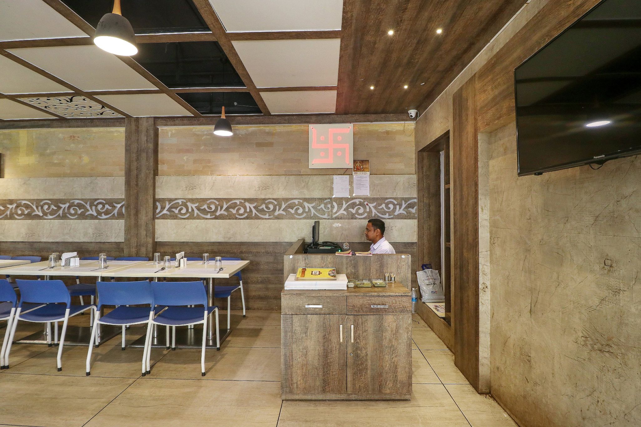 Food & Dining
