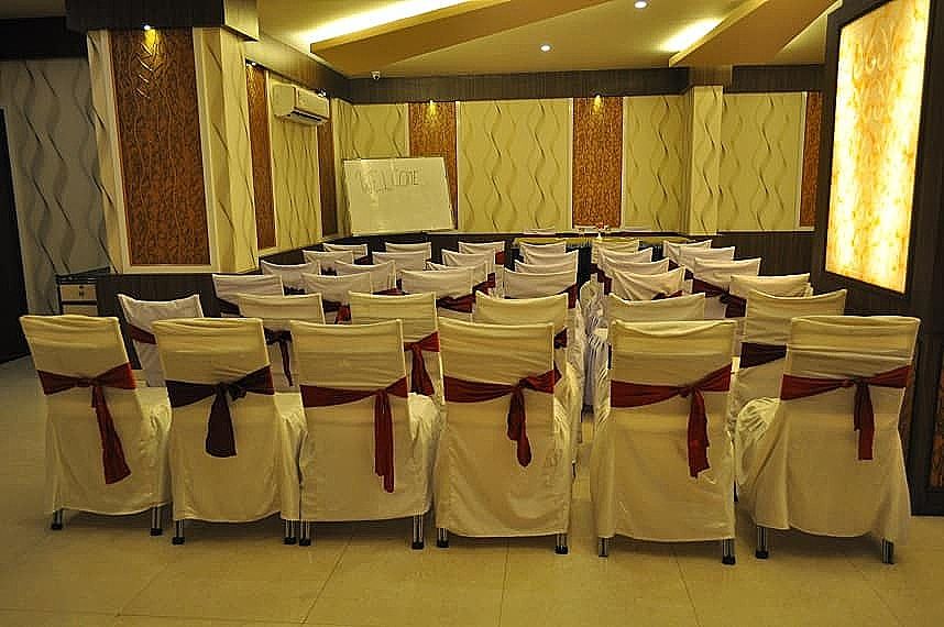 undefined Hotel Plaza Inn 10