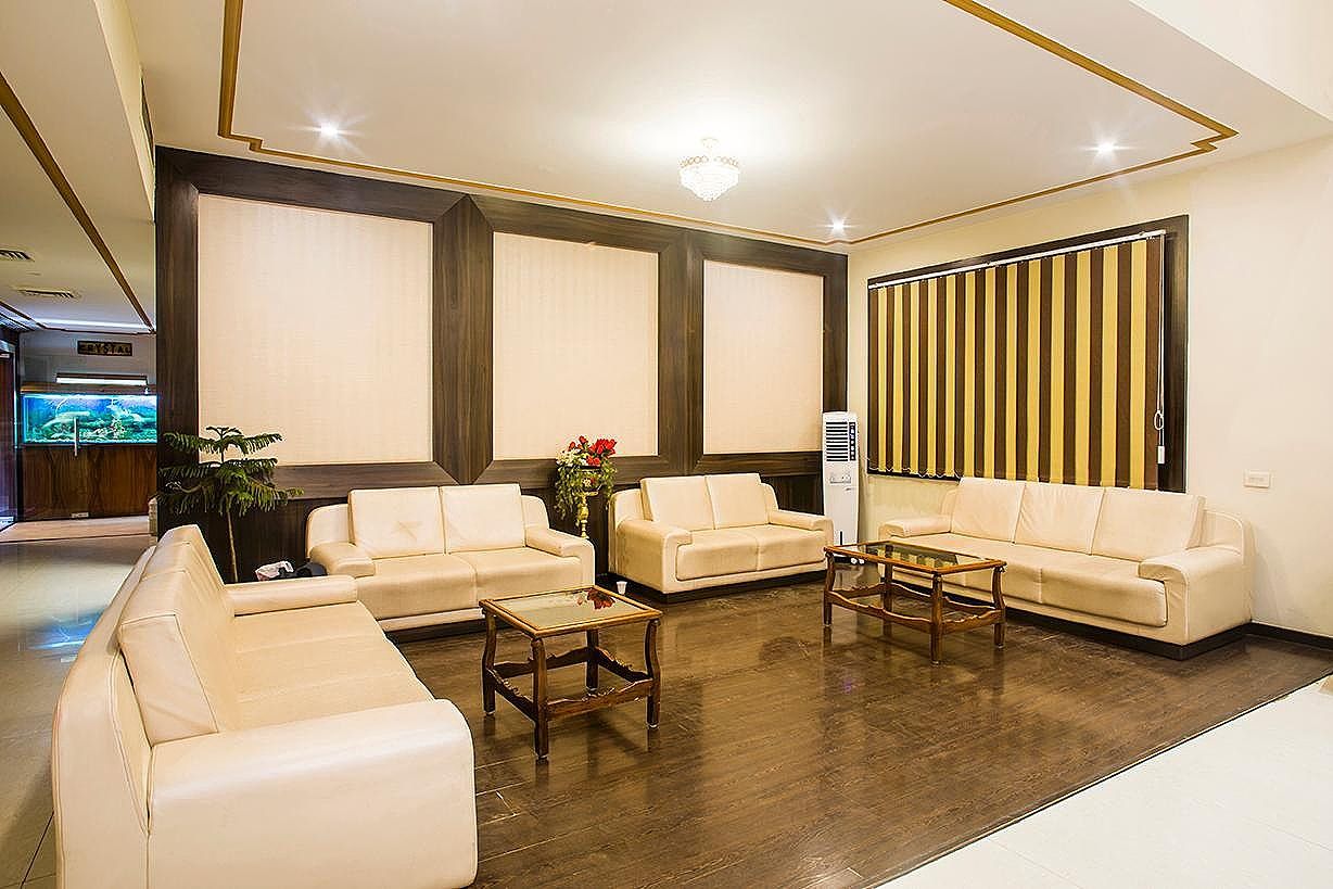 undefined Hotel Plaza Inn 3