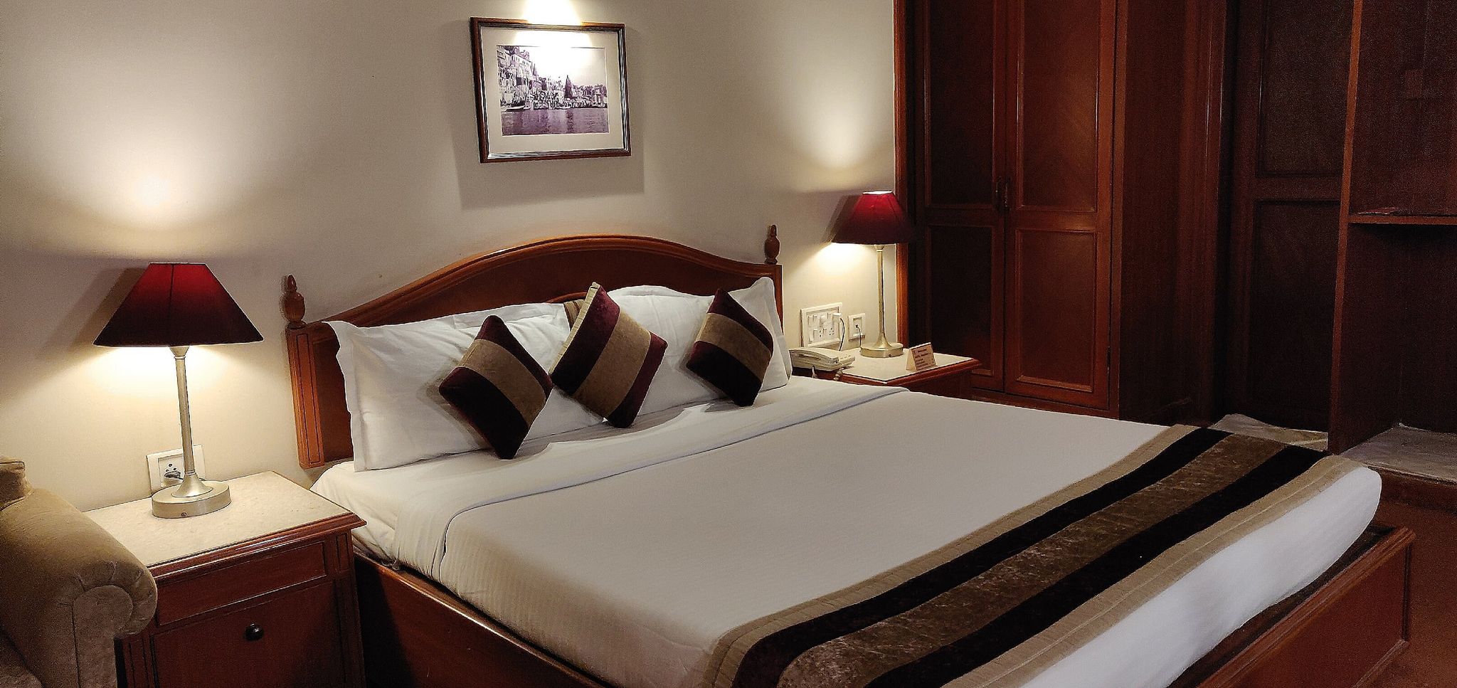 Hotel Pradeep Executive Room 2