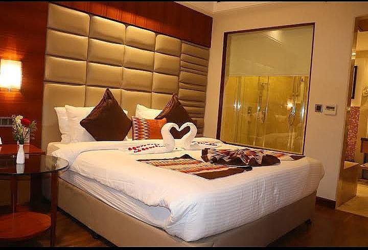 Suite - 1 King Bed Non Smoking