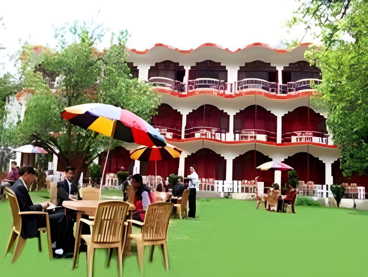 Himanshu Resorts