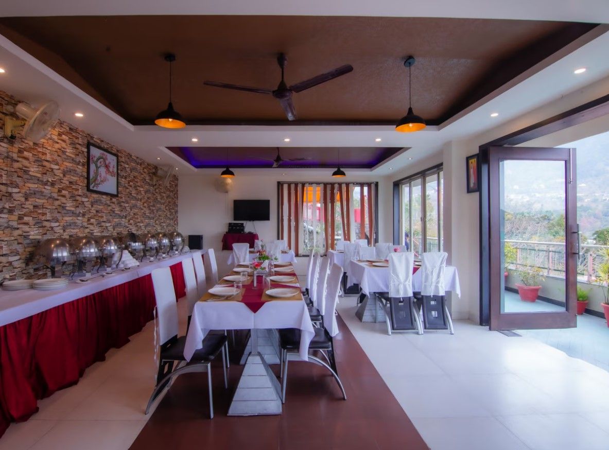 Food & Dining