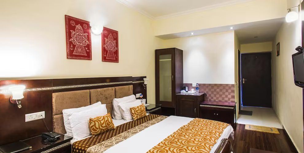 Luxury Lake Facing AC Room