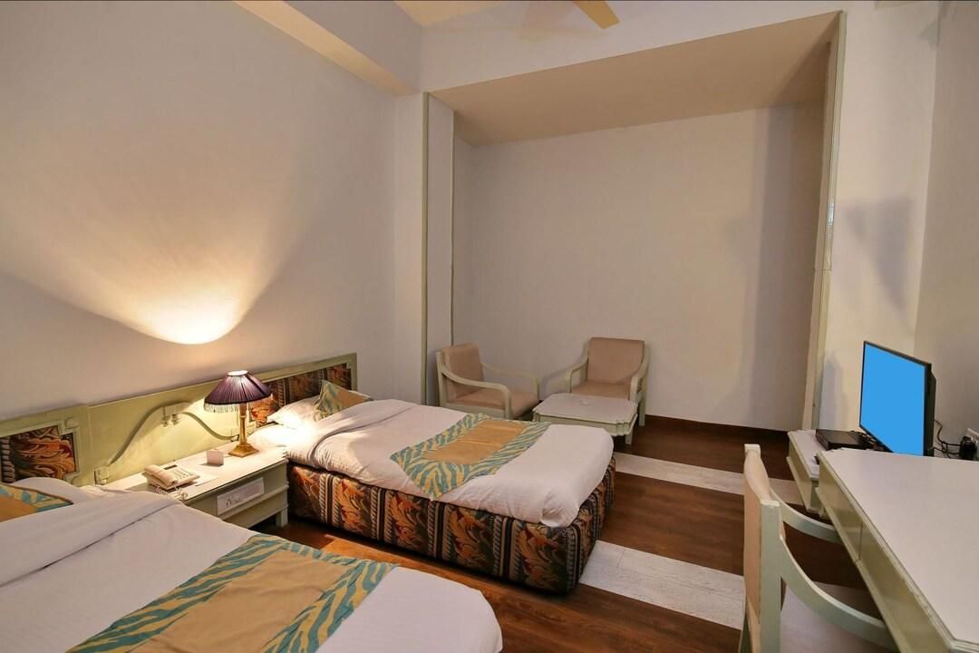 Hotel Venice Deluxe Room 4