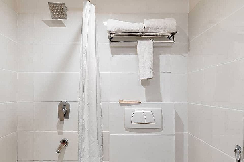 Hotel Horizon Elegant Double or Twin Room 9