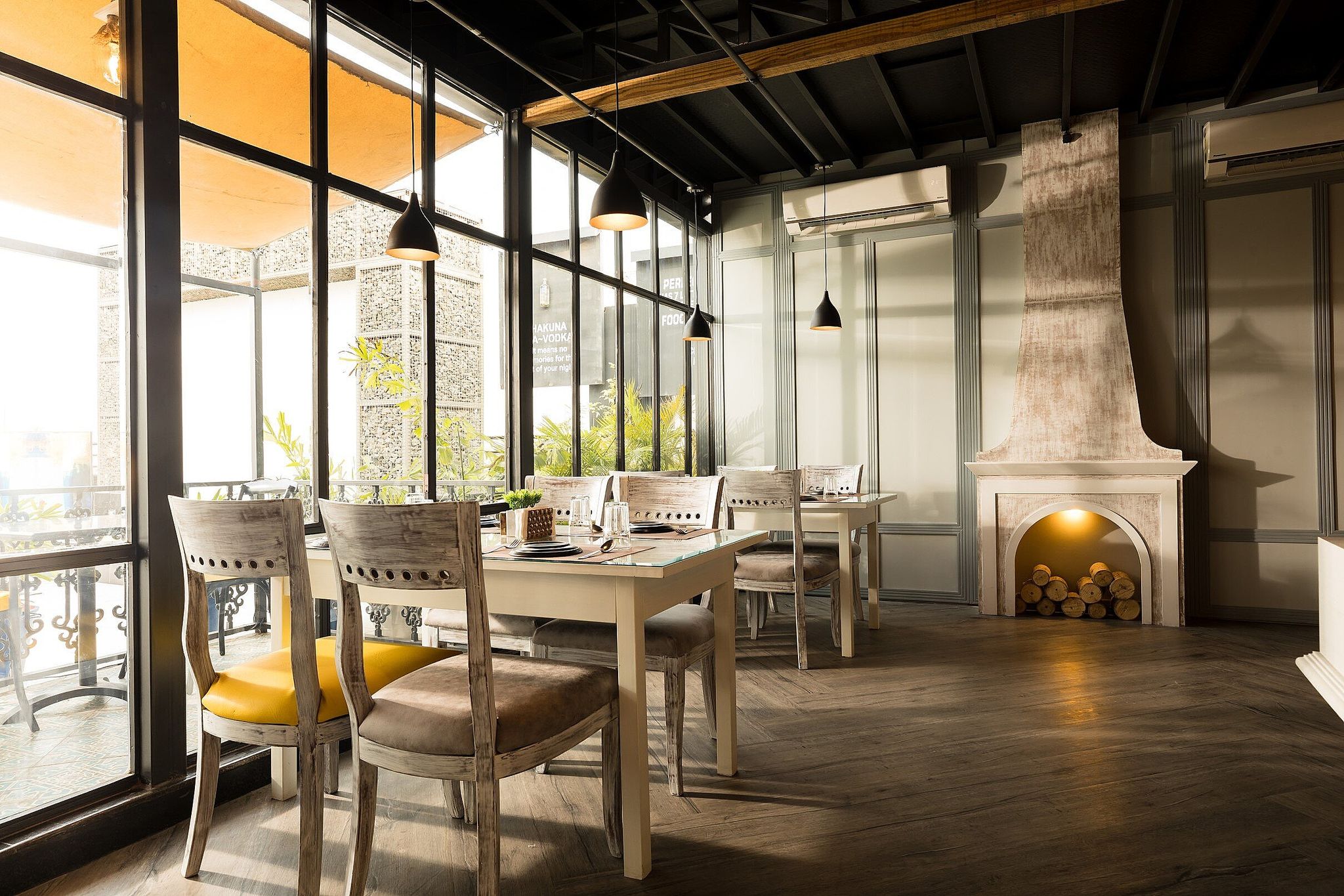 Food & Dining