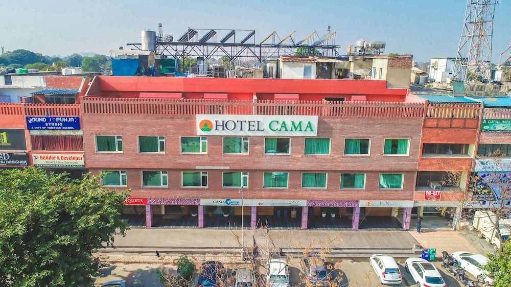 undefined Hotel Cama