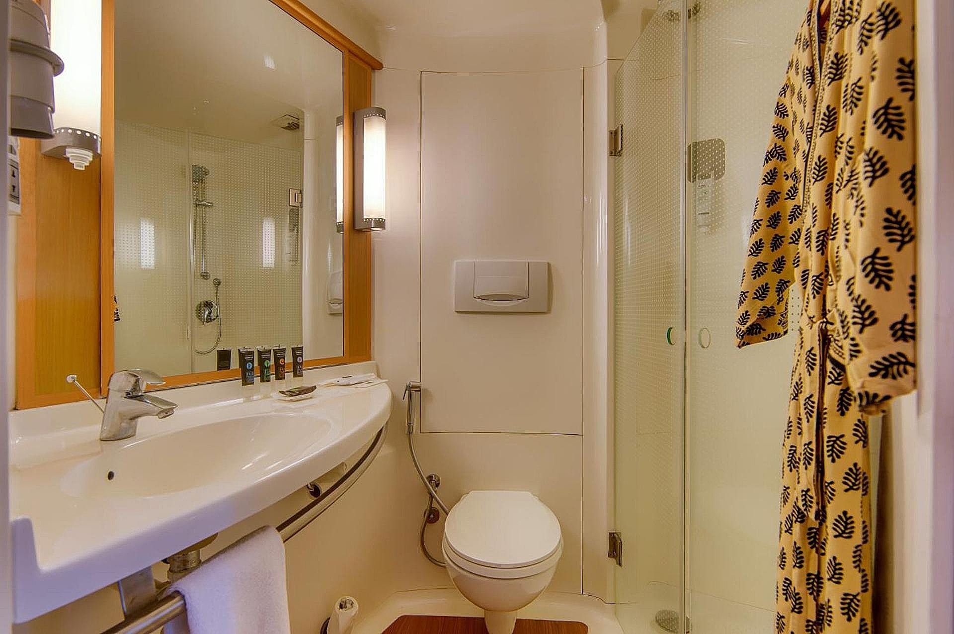 Deluxe Room, 1 Queen Bed