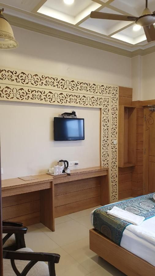 Hotel Temple On Ganges Deluxe Double Bed City View