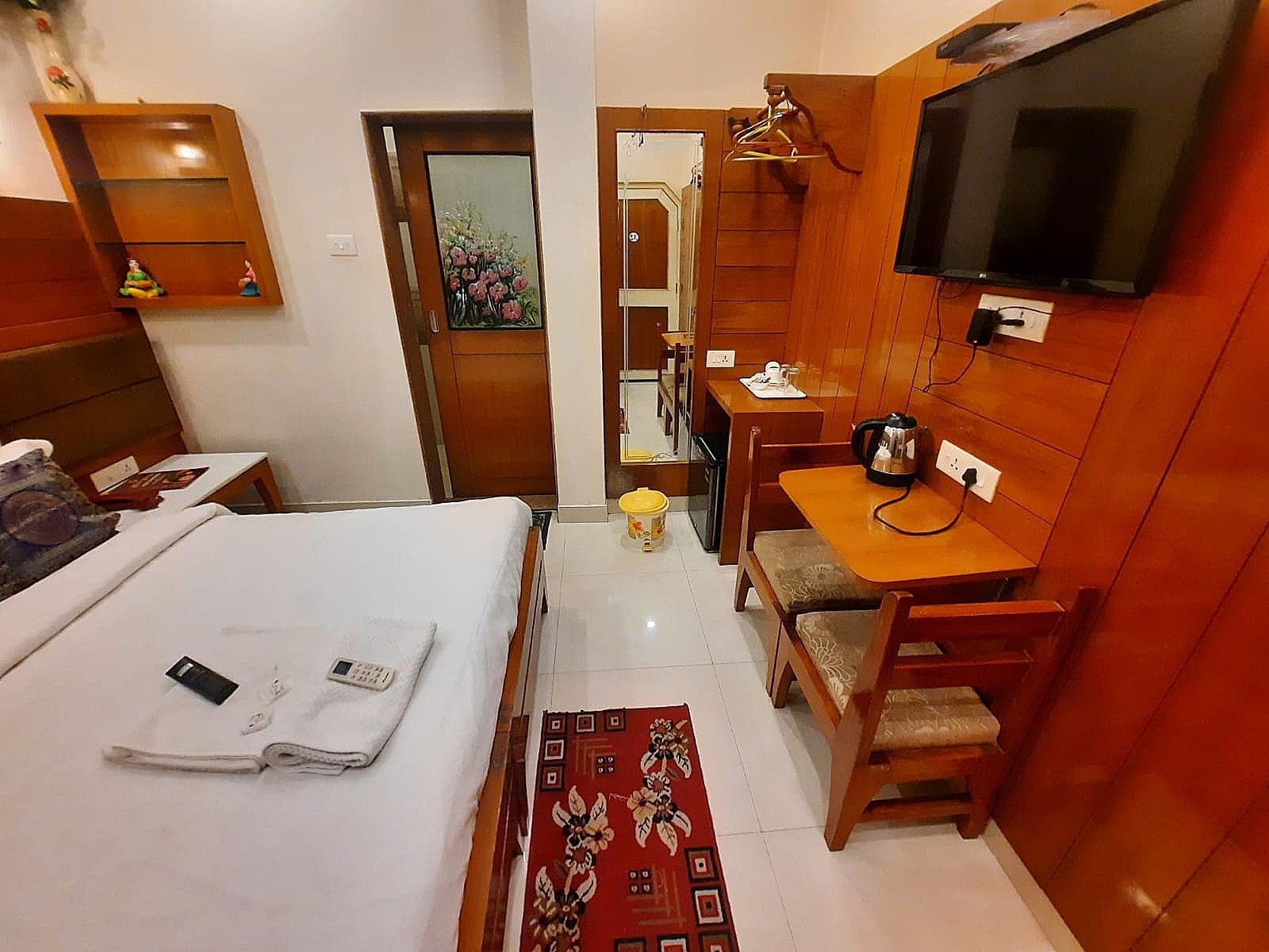 Hotel Temple On Ganges Compact Double Bed River View 5