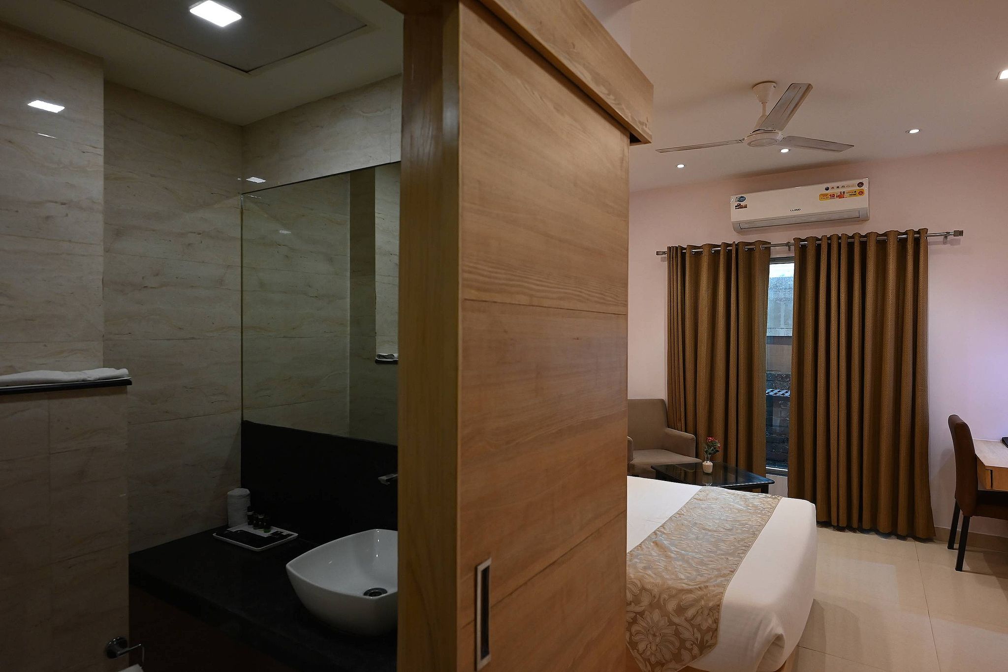 Hotel Little Chef Deluxe Room 5