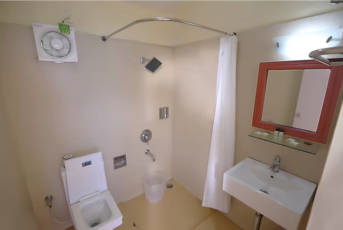 Country Club Valley Vista Studio Room  5