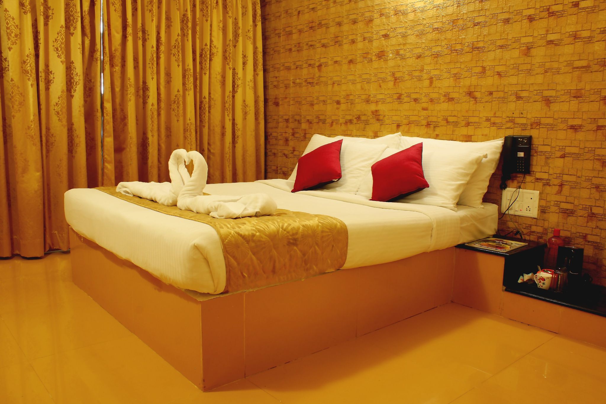 Country Club Valley Vista Studio Room  4