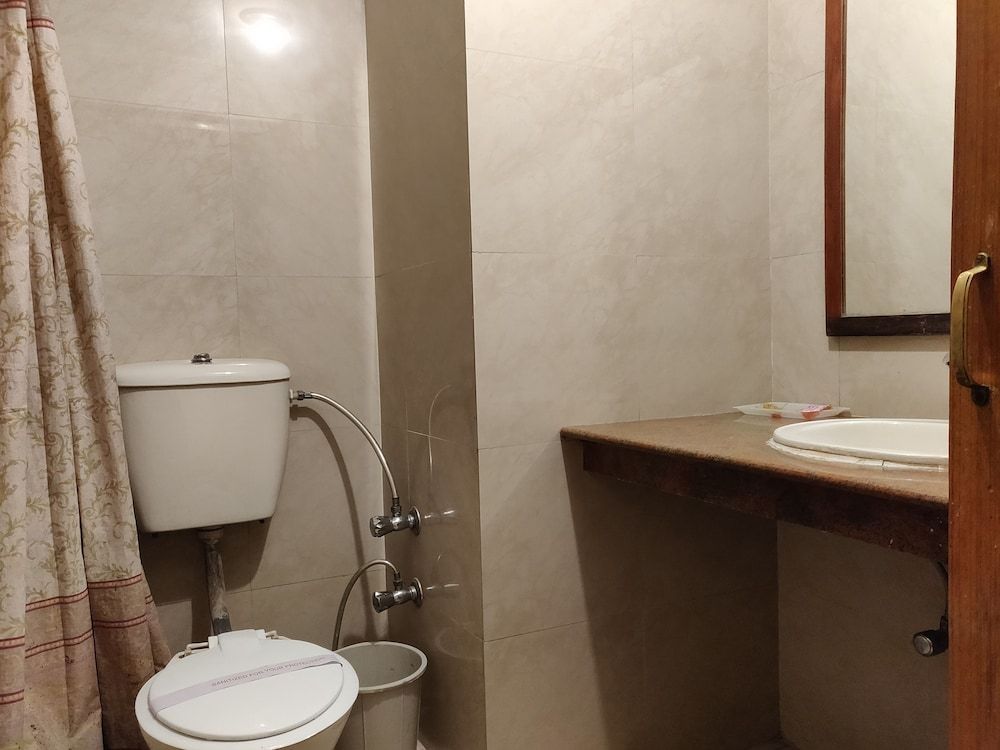 Hotel Jammu Premier Superior Double Room 9