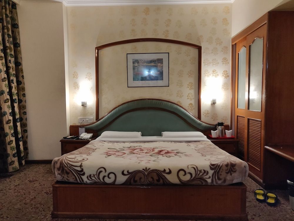 Hotel Jammu Premier Superior Double Room 6