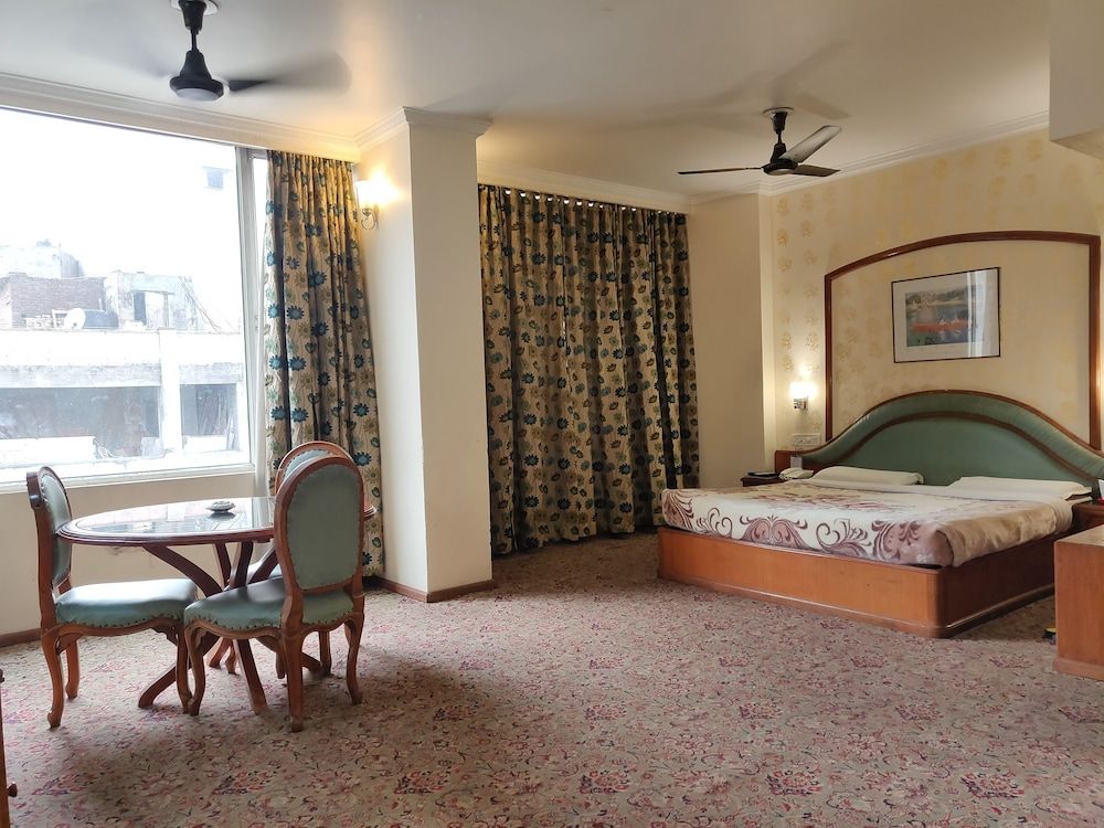 Hotel Jammu Premier Superior Double Room 3