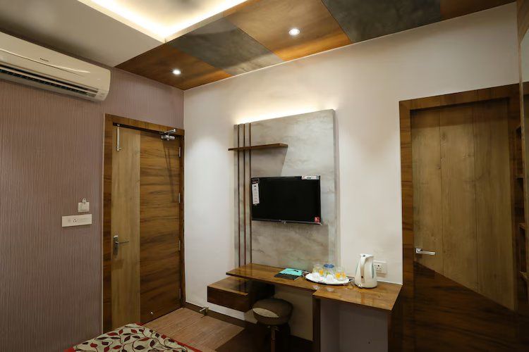 Rashmi Guest House (A Place On River) Premium Deluxe Room 22