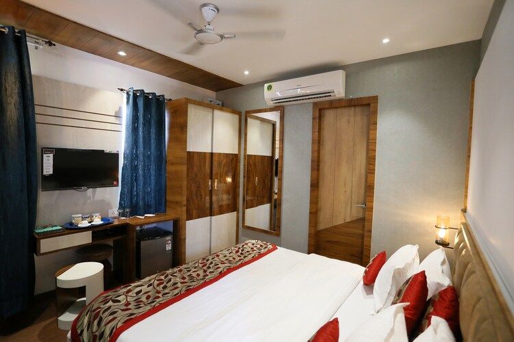 Rashmi Guest House (A Place On River) Premium Deluxe Room 12
