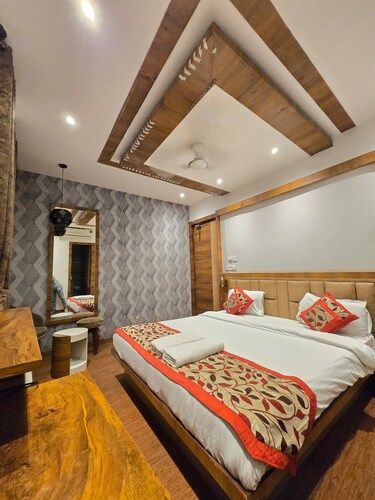 Rashmi Guest House (A Place On River) Premium Deluxe Room 8